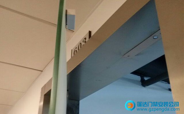 银山商务中心林展进出口安装中控F7Plus指纹门禁