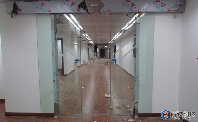 安装电动感应自动门系统