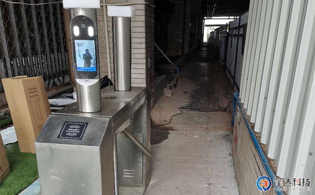 动态人脸识别通道闸机