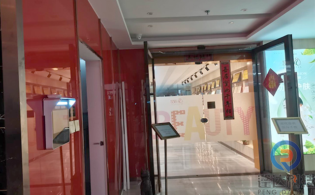 广州大屏广告门禁安装效果图