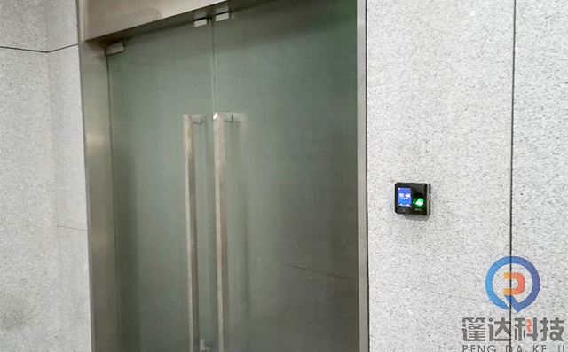 广州中控Smart5F门禁一体机安装效果图