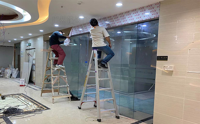 自动感应门安装施工现场