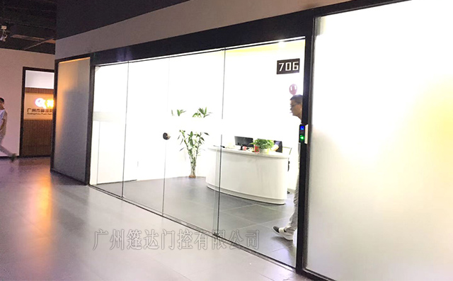 广州白云区绿地中心办公室安装电动感应门